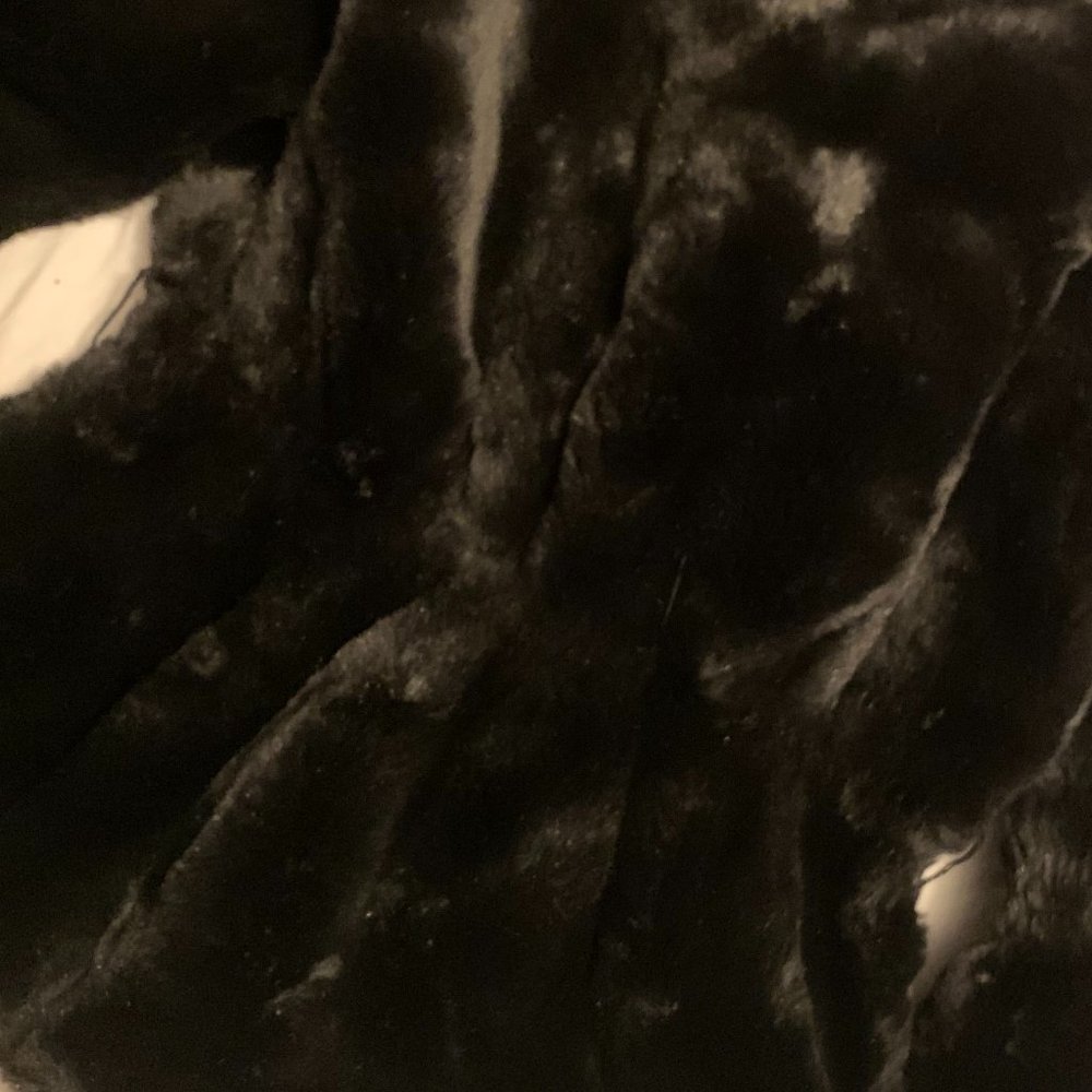 Faux Fur Black Coat Girl's Size 10/12 - Picture 8 of 9